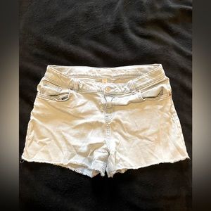 Light blue denim size Girls 14/16 (XL) jean shorts from Target. Gently used